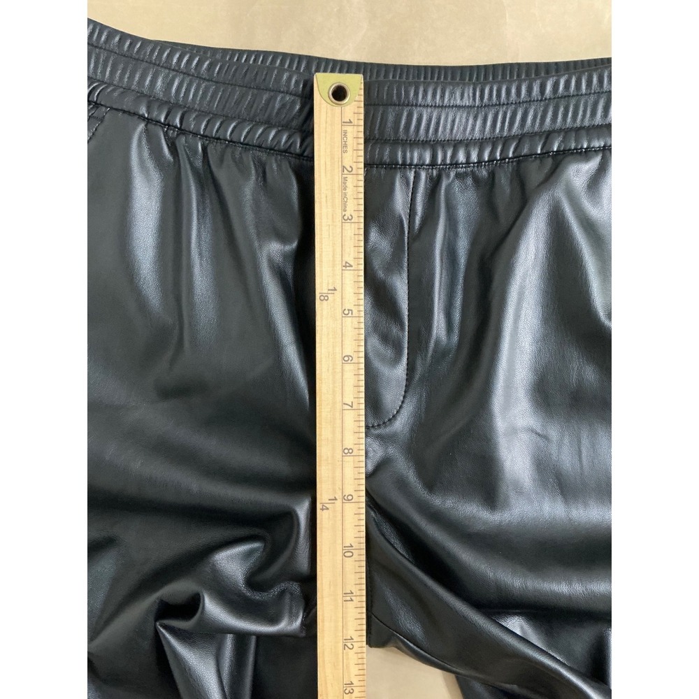 GAP Women Faux Leather Cargo Black Pull On Pants Size M Streetwear Casual Grunge - Picture 4 of 9